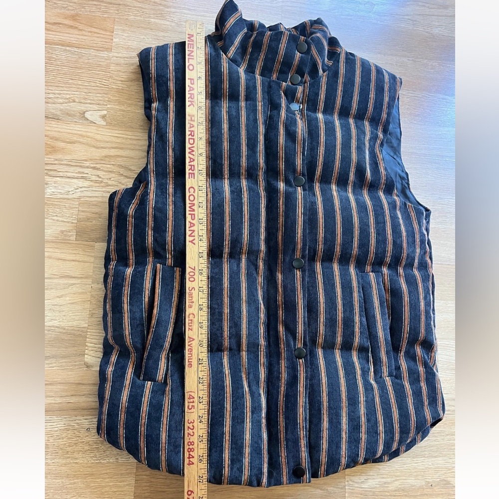 Urban Outfitters Arkansas Striped Corduroy Puffer Vest Women’s M Zip Up - Picture 9 of 11